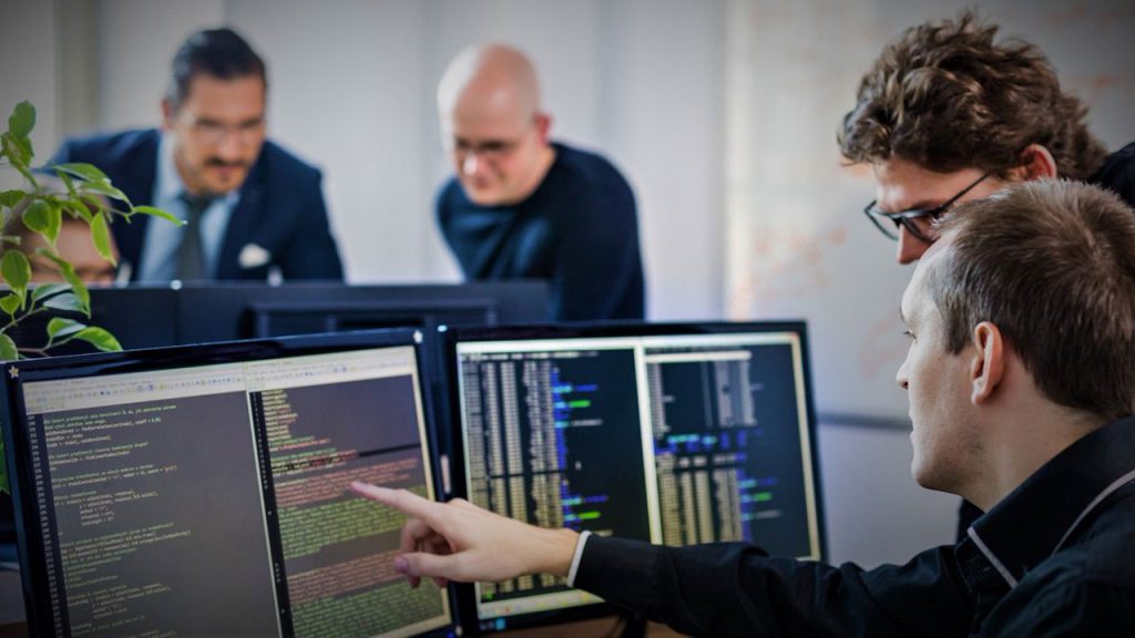 El Software como estrategia competitiva entre empresas El Software como estrategia competitiva entre empresas